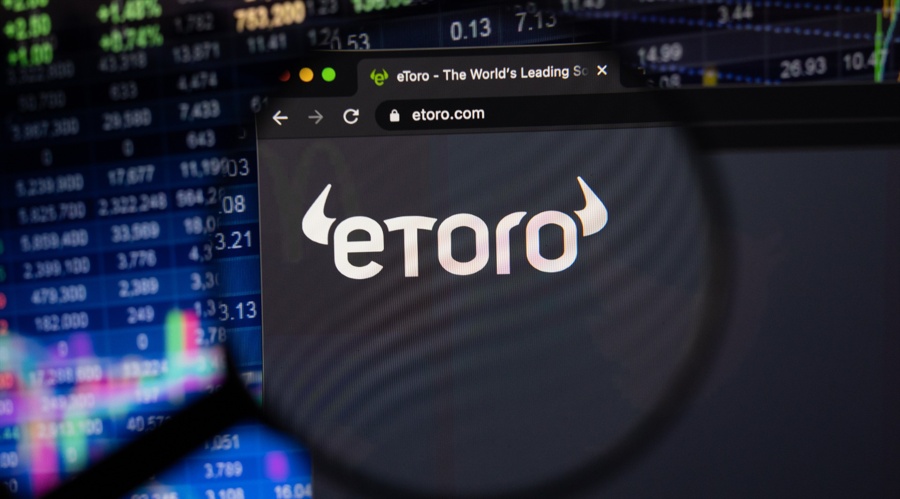 etoro-bets-on-growth-ahead-of-ipo:-q1-income-slips,-but-reach-expands