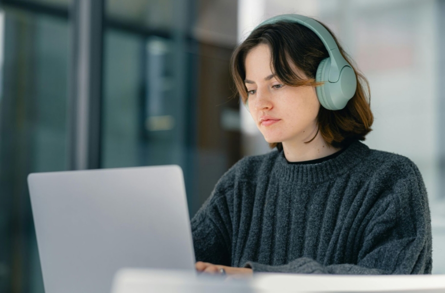 must-have-writing-gadgets-for-students