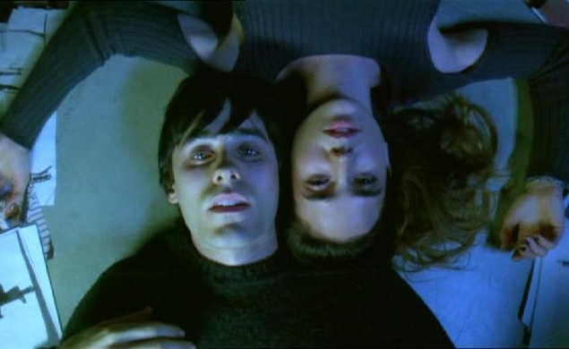 requiem-for-a-dream:-a-cinematic-masterpiece-and-its-enduring-lessons