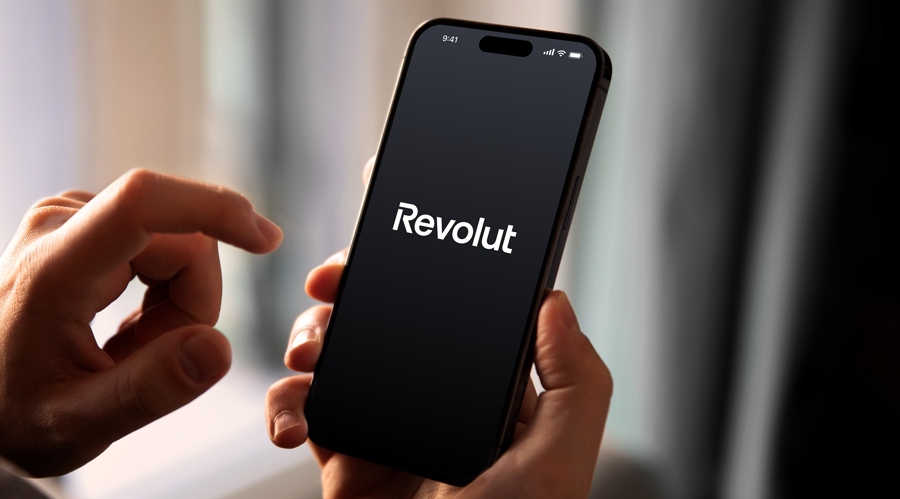 revolut-launches-dollar-to-stablecoin-swaps-under-new-eu-crypto-license