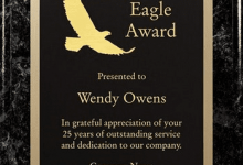 honor-beyond-words:-award.com-introduces-custom-plaques-that-celebrate-every-success-story